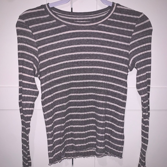 american eagle ruffled long sleeve top - Picture 1 of 1